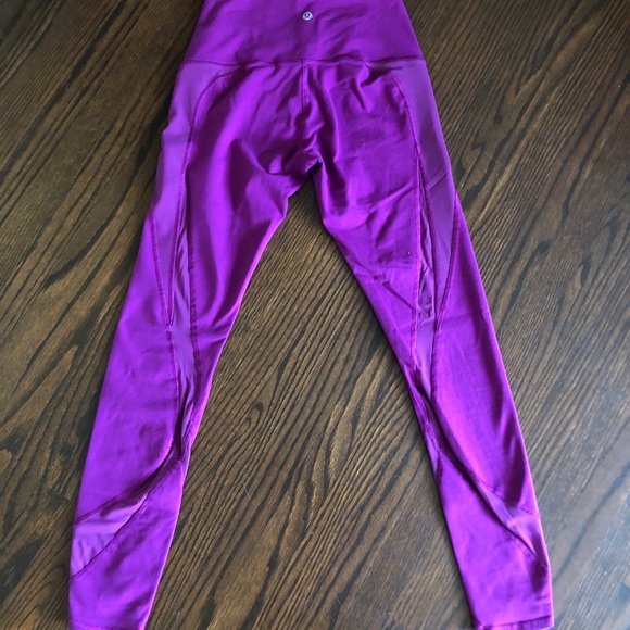 Lululemon Legging with Mesh detail - Picture 2 of 3